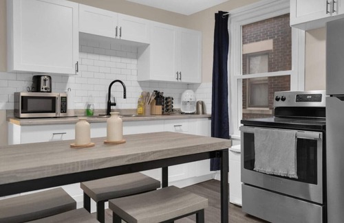 Bridgeview Apartamento | Peaceful 2 Bed by Riverside