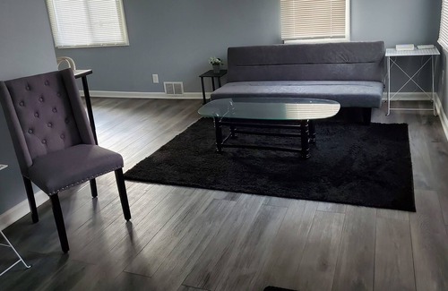 Ypsilanti Casa | Peaceful 2 Bedroom Residence - Ypsi/AnnArbor