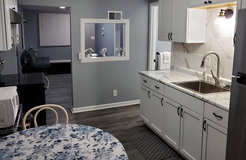 Ypsilanti Casa | Peaceful 2 Bedroom Residence - Ypsi/AnnArbor