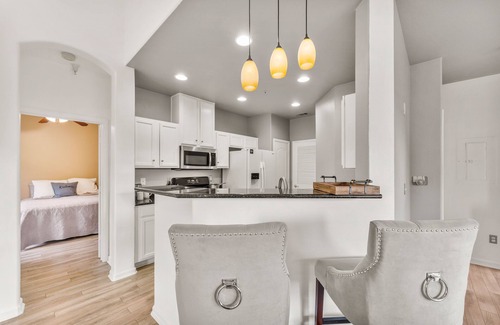 Reno Casa | Peaceful 2 Bedroom with Pool & Hot Tub in South Reno 2/2