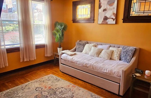 Homestead Apartamento | Peaceful 2 beds near Pittsburgh!