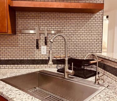 Kingman Apartamento | Peaceful 2-Br Retreat in the Heart of Kingman