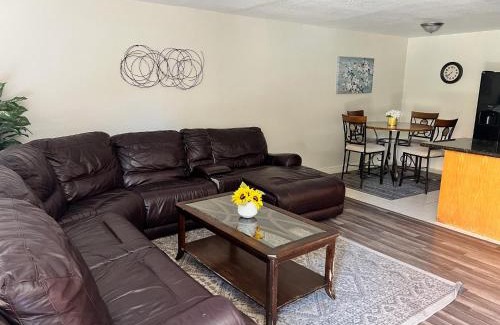 Fresno Apartamento | Peaceful 2bed,1bath condo with free parking all yours to enjoy