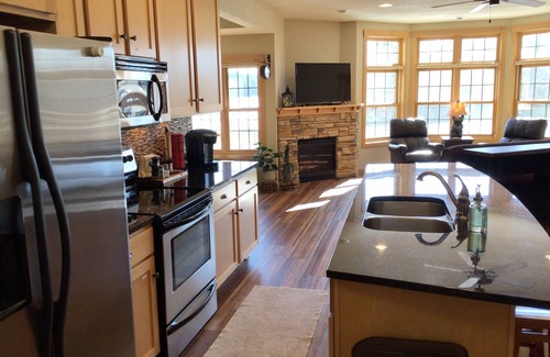 Three Lakes Condominio | Peaceful 2BR/2BA Condo at Northernaire – Your Northwoods Getaway Awaits