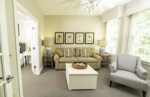 Lackey Complejo | Peaceful 2BR Getaway w/Washer/Dryer + Minutes from Busch Gardens | 2 Units