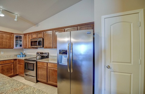 Casa Grande Casa | Peaceful 3-bdrm Residential House with Home Office