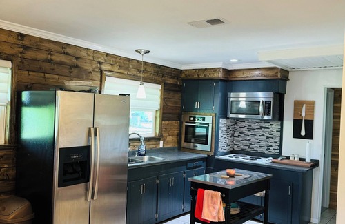 Vancleave Casa | Peaceful 3-bedroom river camp on the Pascagoula River with Private sandbar!