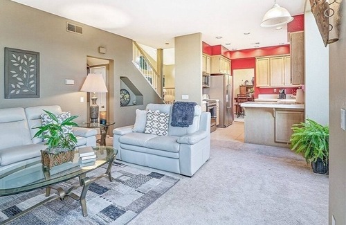 Aliso Viejo Casa | Peaceful 3 bedroom house with a hot tub