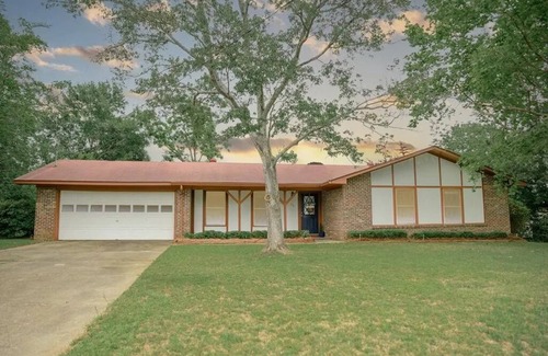 Dothan Casa | Peaceful 3BR/2BA House Near EVERYTHING w/WIFI