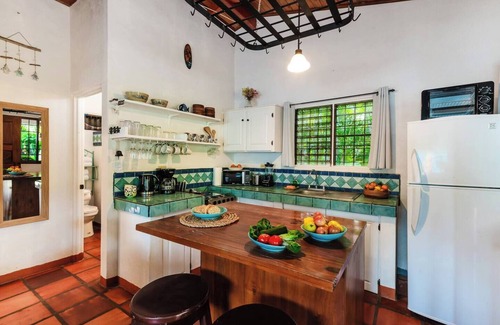 Junquillal Casa | Peaceful 3BR beach retreat w/ private pool, fast WiFi, & AC. Walk to Playa Junquillal. Includes detached casita.