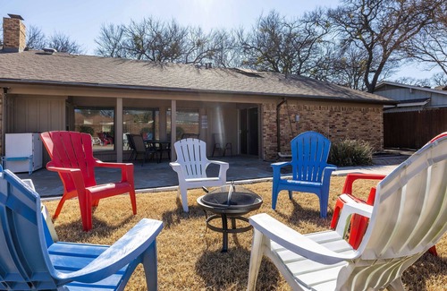 Bedford Casa | Peaceful 3BR Home Cowboy Stdm, Globe Life, Airport