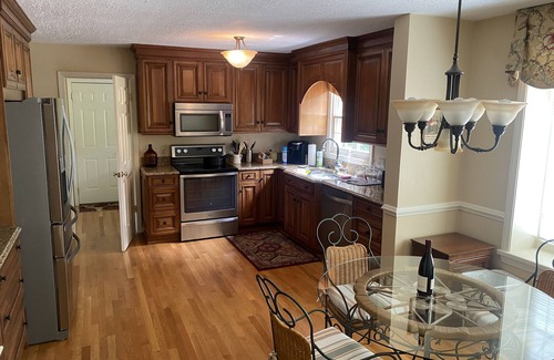 Christiansburg Casa | Peaceful 4 Bedroom. Beautiful views. River Access.