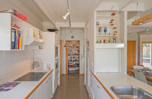 Onemana Casa | Peaceful 4BR Home with Spa Near Whangamata