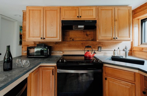 Tannersville Chalet De Esquí | Peaceful A-Frame Chalet w/ Hot Tub, Mtn Views Near Hunter + Kaaterskill Falls