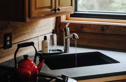 Tannersville Chalet De Esquí | Peaceful A-Frame Chalet w/ Hot Tub, Mtn Views Near Hunter + Kaaterskill Falls