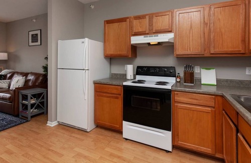 Ames Apartamento | Iowa State University Flat + Gym + Pool