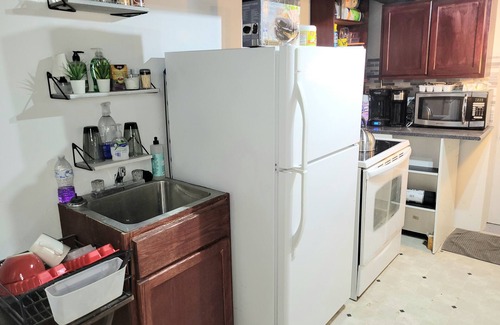 Cudahy Apartamento | Peaceful and centrally-located place.