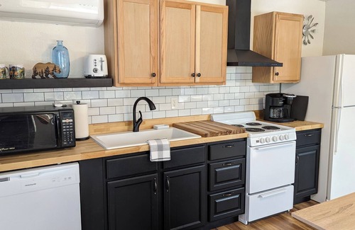 Kalispell Apartamento | Peaceful and cozy getaway near Glacier National Park.
