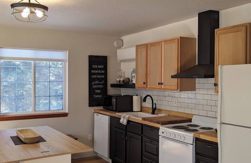 Kalispell Apartamento | Peaceful and cozy getaway near Glacier National Park.