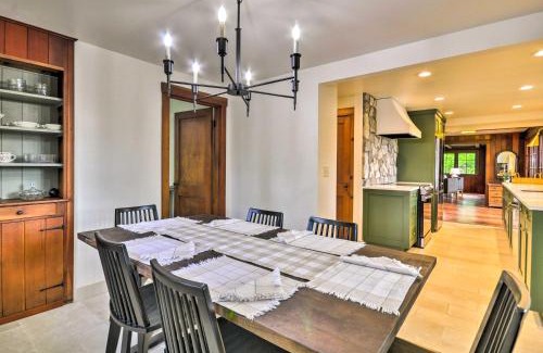 Carver Casa | Peaceful and Elegant Cottage with Riverside View