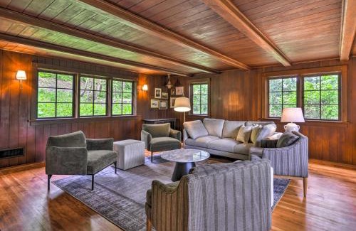 Carver Casa | Peaceful and Elegant Cottage with Riverside View