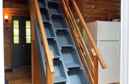 Waterford Cabina | Peaceful and Private Cabin near charming Saint Johnsbury Vermont