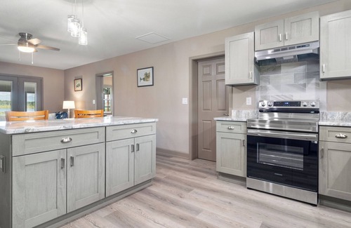 Summerfield Casa | Peaceful and Private Lake Weir Home