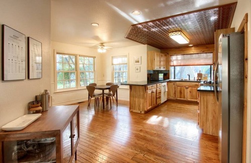 Oakhurst Casa | Peaceful and Tranquil Home Base for Exploring Oakhurst and Yosemite!