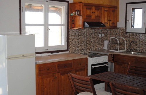 Stoupa Apartamento | Tranquilo apartamento con magníficas vistas al mar y al pueblo