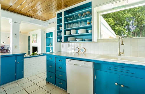 Blaine Casa | Peaceful Beachfront Getaway with Sweeping Water Views