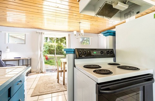 Blaine Casa | Peaceful Beachfront Getaway with Sweeping Water Views