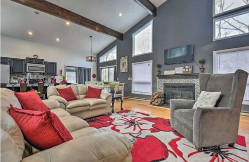 Bushkill Casa | Peaceful & Beautiful Home away from Home