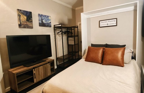 Sheridan Otro | Peaceful Big Horn Home