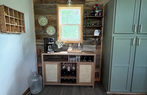 Stillwater Cabaña | Peaceful Boho Retreat Nestled in the Woods – 5 Mins from Downtown