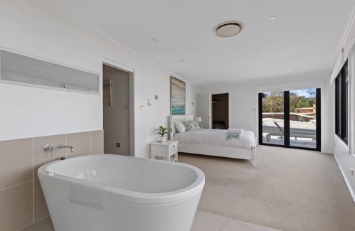 Central Coast Casa | Peaceful Budgewoi Family Getaway