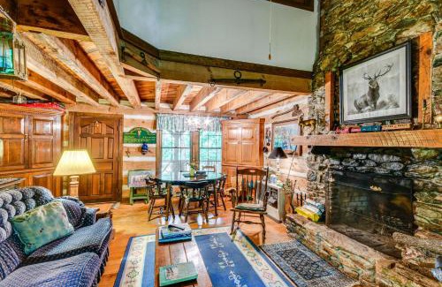 Burnsville Casa | Peaceful Burnsville Cabin By South Toe River!