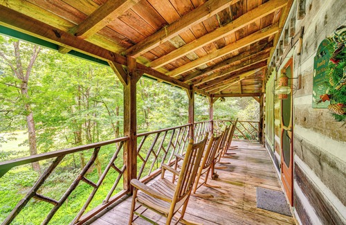 Burnsville Cabina | Peaceful Burnsville Cabin By South Toe River!