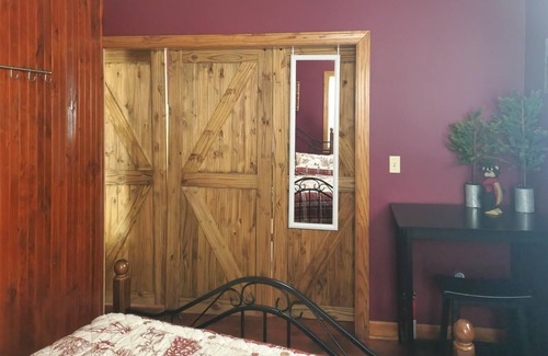 Columbia Cross Roads Otro | Peaceful country setting on an active dairy farm.