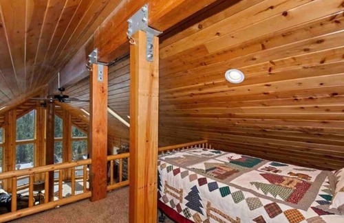 Whispering Forest Casa | Peaceful Cabin Home with Breathtaking View!