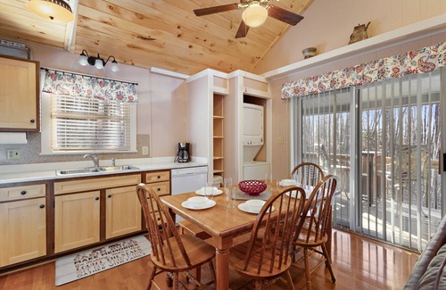 Beech Mountain Cabina | Peaceful Cabin Near Many Activities