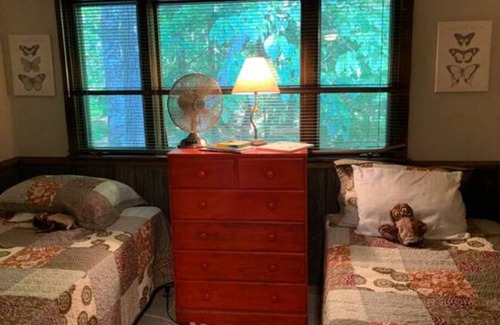 Crystal Beach Cabina | Peaceful Cabin Near Lake Bomoseen
