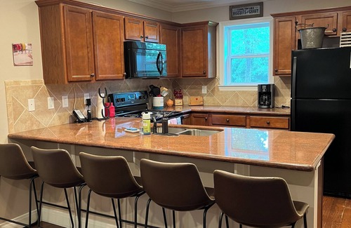 Flatonia Cabina | Peaceful Cabin on 13 acres.