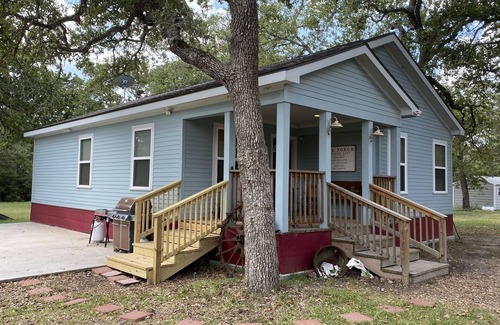 Flatonia Cabina | Peaceful Cabin on 13 acres.