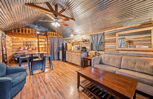 Mount Juliet Cabina | Peaceful Cabin w/TV + Wi-Fi + Firepit | Pets!