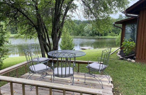 Cheboygan Cabina | Peaceful cabin with Black River frontage in Northern Michigan!