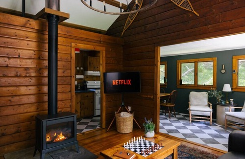 Cornwall Cabina | Peaceful Cabin with Sauna, Hot Tub & Cold Plunge