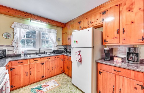 Camden Casa | Peaceful Camden Vacation Rental ~ 3 Mi to Town!
