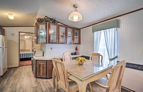 Leesburg Casa | Peaceful Canal-Front Retreat w/ Boathouse!
