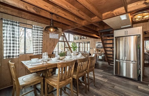 Innsbrook Chalet De Esquí | Peaceful chalet - *new* private beach, WIFI, kayaks