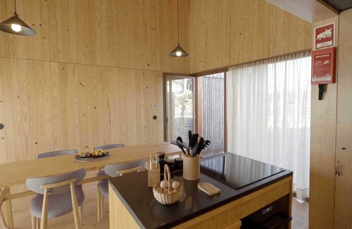 Paredes Chalet De Esquí | Peaceful Chalet Suite in the Heart of Porto Hills!